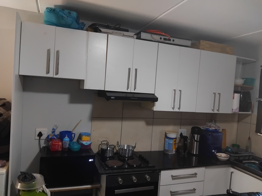 To Let 1 Bedroom Property for Rent in Kensington Western Cape